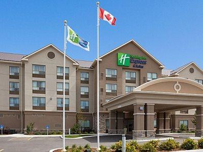 Holiday Inn Express & Suites New Liskeard Esterno foto