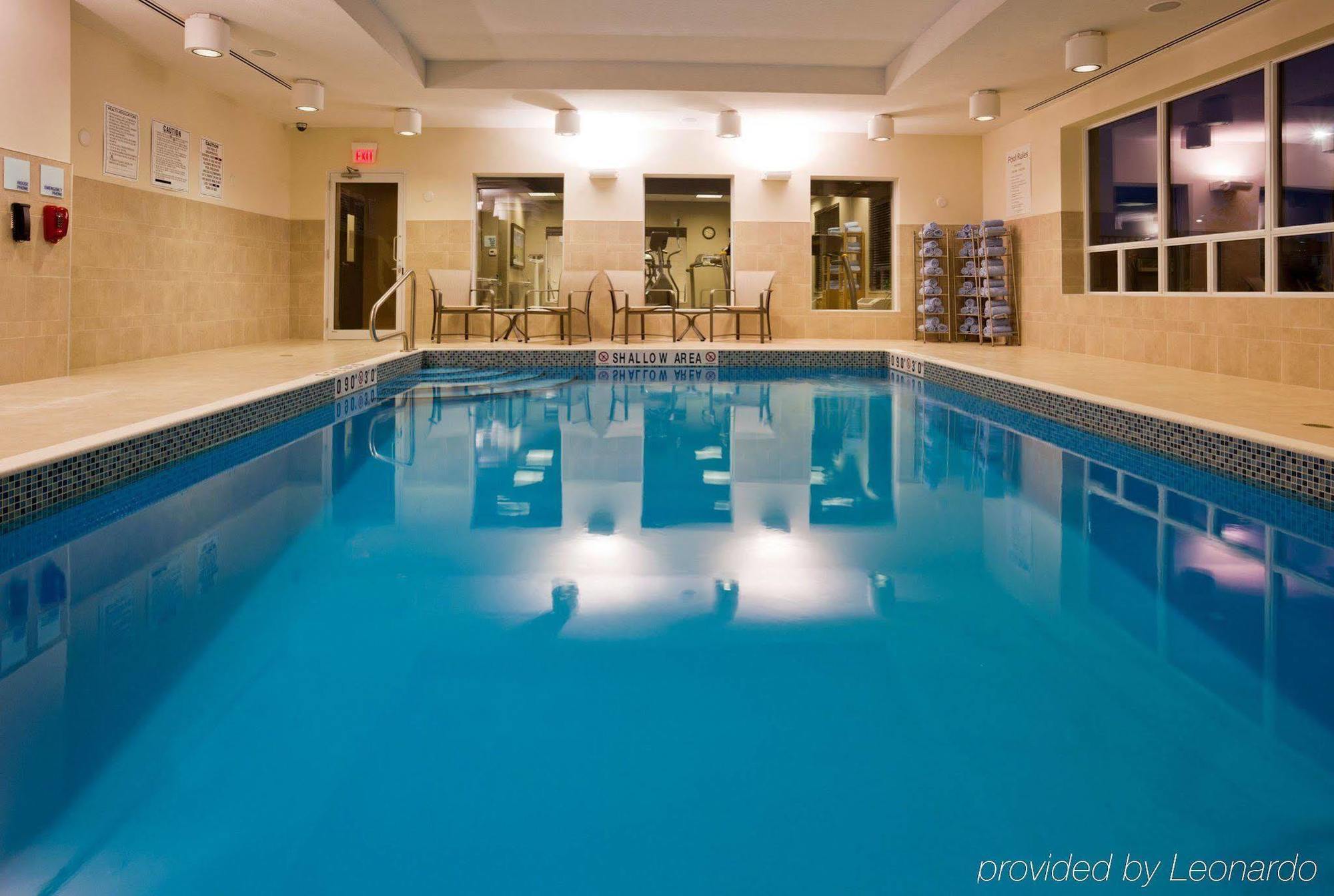 Holiday Inn Express & Suites New Liskeard Esterno foto